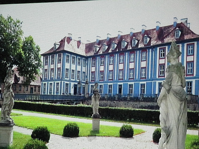 9_Blaues_Schloss_Obernzenn.jpg